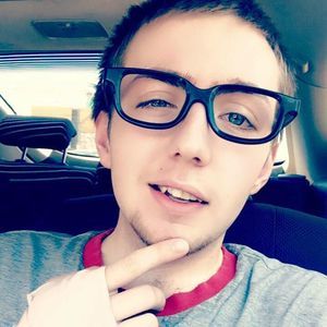 Meet your Posher, Logan